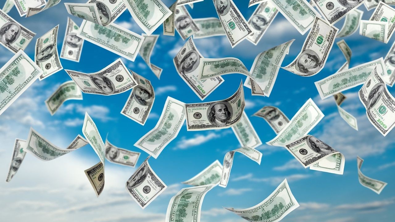 Деньги из воздуха в период глобальной экономической неопределенности